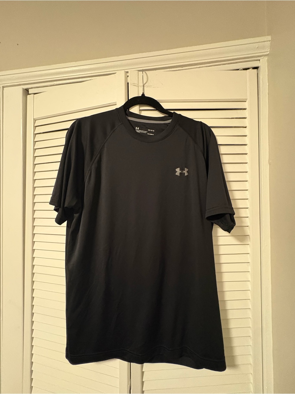 Under Armour Black Short-Sleeve Athletic Tee